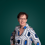 Loes zonder kreukels in haar blouse